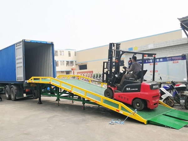 登車橋尺寸_移動式登車橋參數_移動式登車橋圖紙設計方案